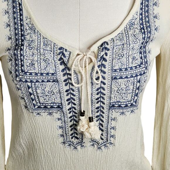 Taylor & Sage‎ Long Sleeve Embroidered Peasant Blouse Top Women's XS Cream Blue - Picture 3 of 10